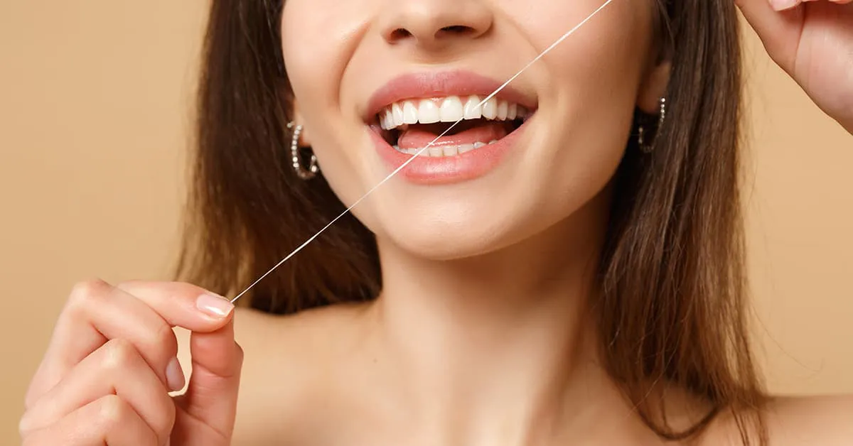 Cómo usar el hilo dental de forma correcta?