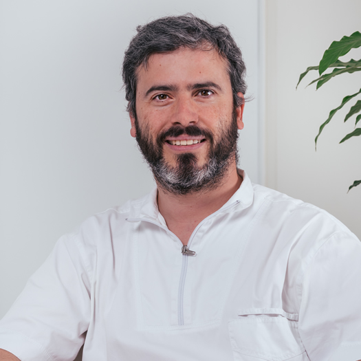 Implantes Dentales en Barcelona - Dr. Federico Margitic