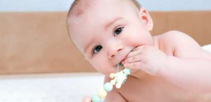 ¿Qué es la dentición y cómo aliviar las molestias del bebé durante este proceso?