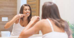 ¿Cómo cepillarse los dientes correctamente en tan solo 2 minutos?