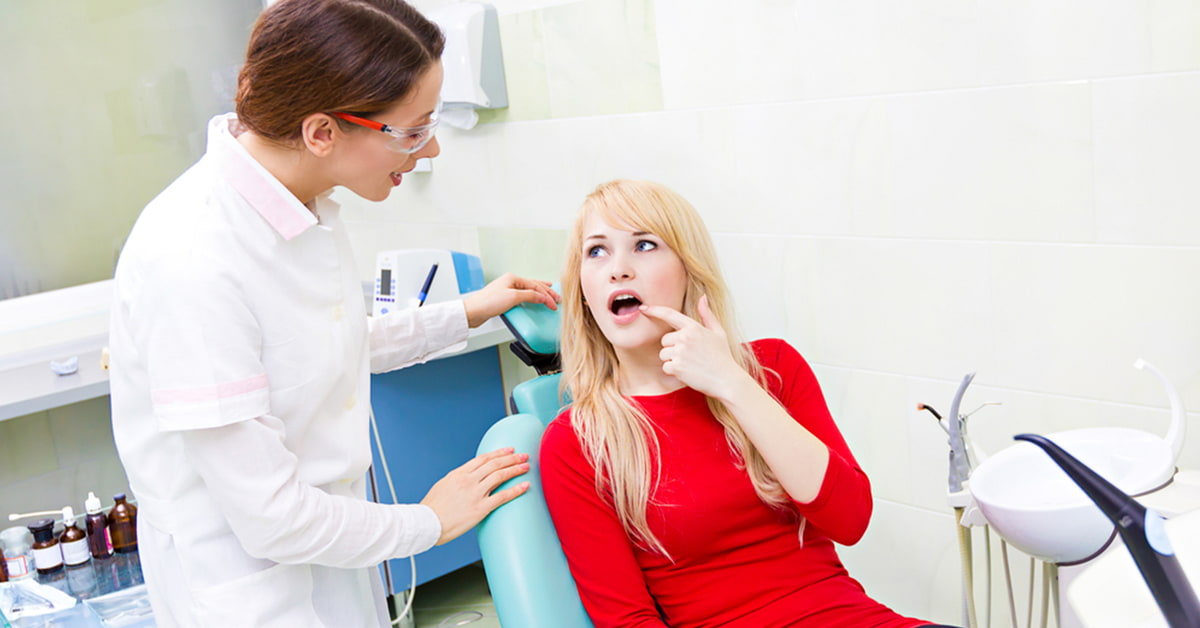 Clínicas Den - ¿Qué es el mantenimiento periodontal y cómo se hace este tratamiento para evitar patologías bucodentales?