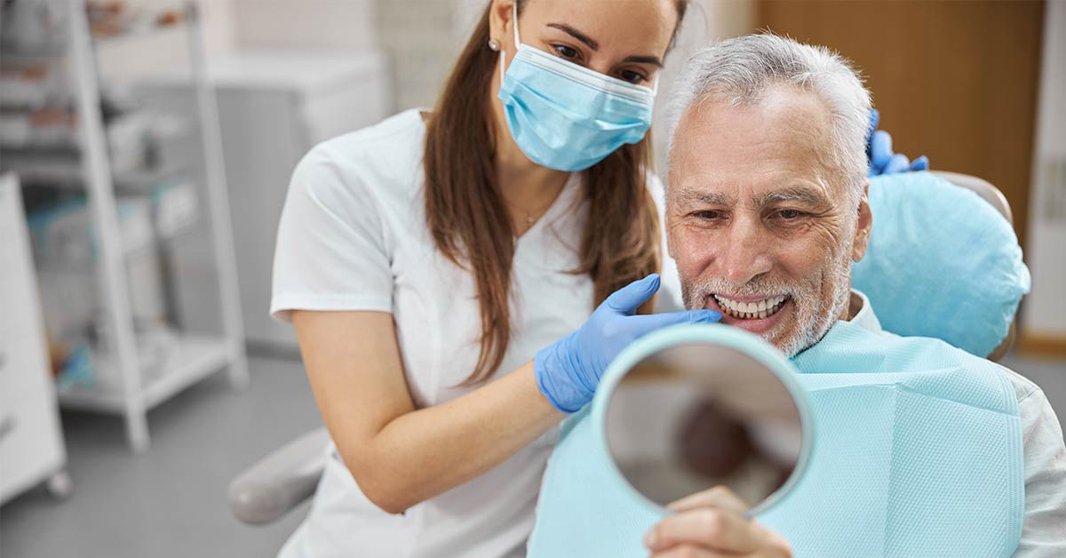 Clínicas Den - ¿Cuánto dura un implante dental fijo? + Consejos médicos