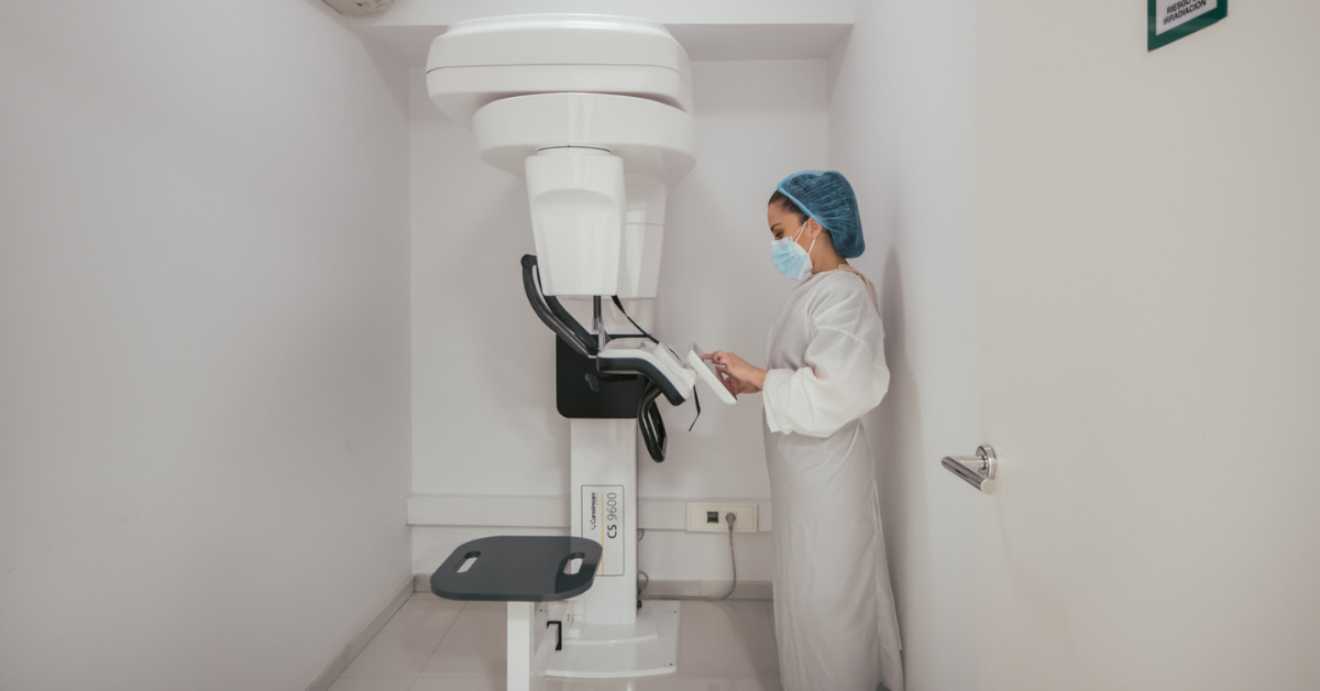 Clínicas Den - CBCT dental ¿qué es esta tecnología y cómo beneficia a nuestros pacientes?