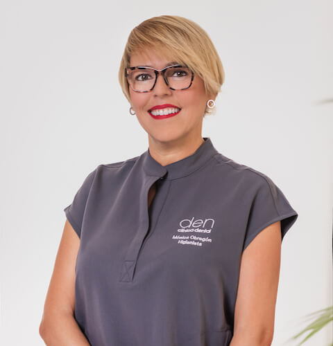 Mónica Obregón Plaza - Blanqueamiento dental en Barcelona