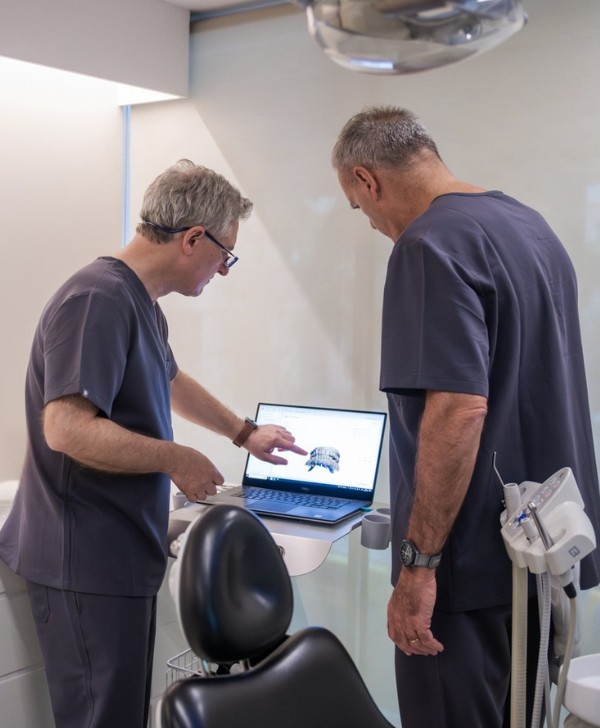Dr. Alberto Canábez y Dr. Pablo Rial - Directores Médicos en Clínicas Den Barcelona
