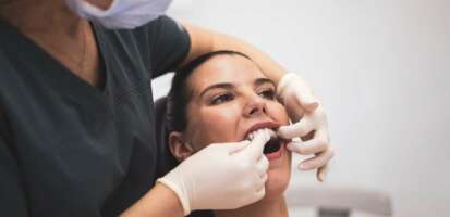 Cómo dejar apretar los dientes