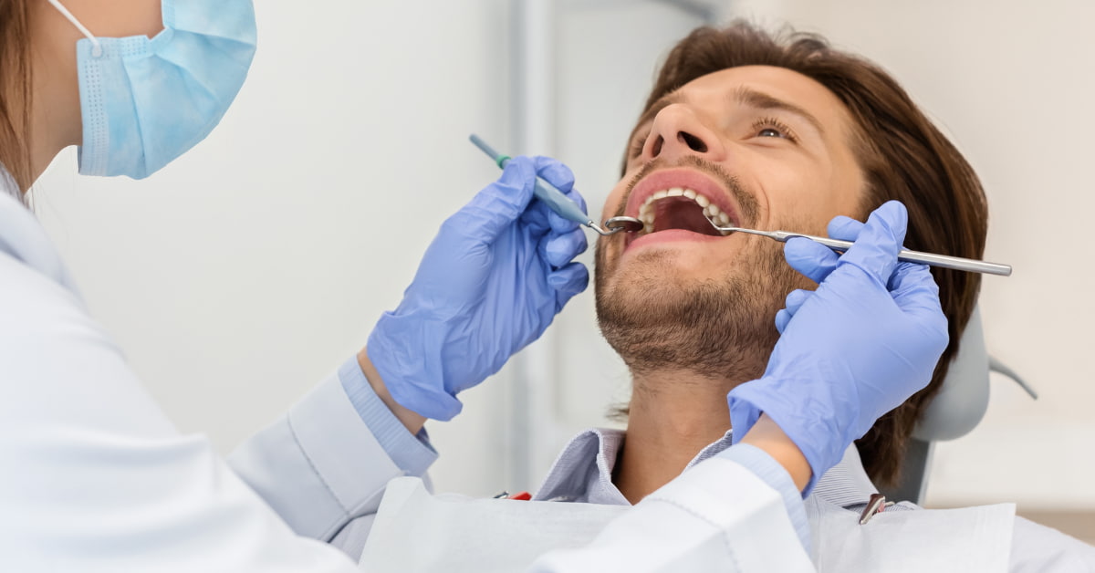 Clínicas Den - Erosión dental ¿Cuáles son sus causas, síntomas y tratamiento? Clínicas Den - Erosión dental ¿Cuáles son sus causas, síntomas y tratamiento?