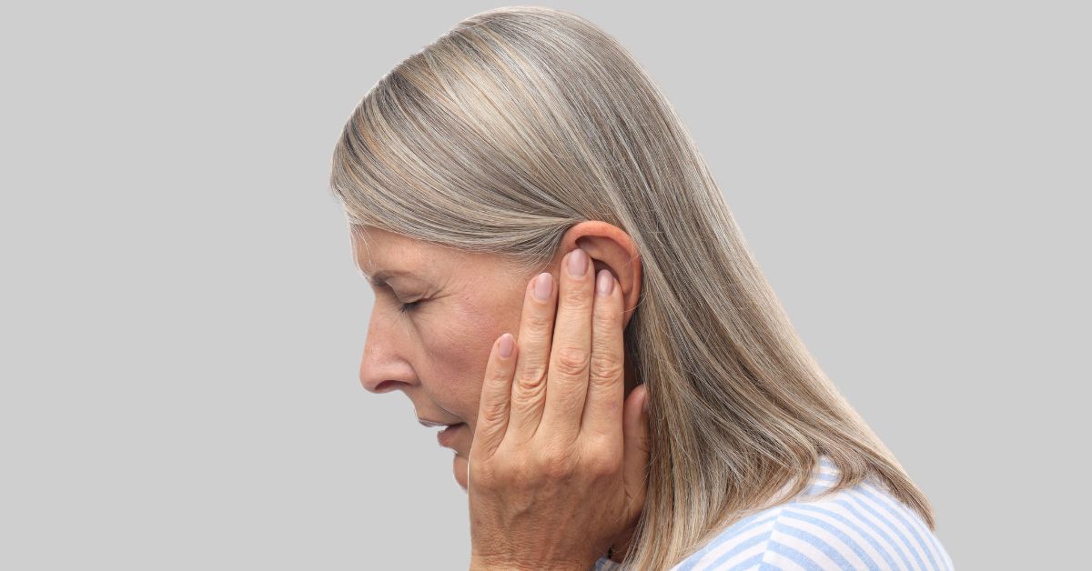 Clínicas Den - ¿Por qué tengo dolor de mandíbula y oído a la vez y cuándo debo preocuparme? Clínicas Den - ¿Por qué tengo dolor de mandíbula y oído a la vez y cuándo debo preocuparme?