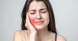 ¿Es posible tener dolor de dientes por nervios o estrés, y cómo quitarlo? ¿Es posible tener dolor de dientes por nervios o estrés?